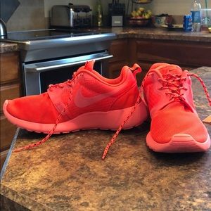 Women’s Nike Roshes